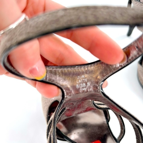 DKNY Stunning DKNYC Zuri Latte Ankle Strap Heels size 8 - Picture 9 of 11